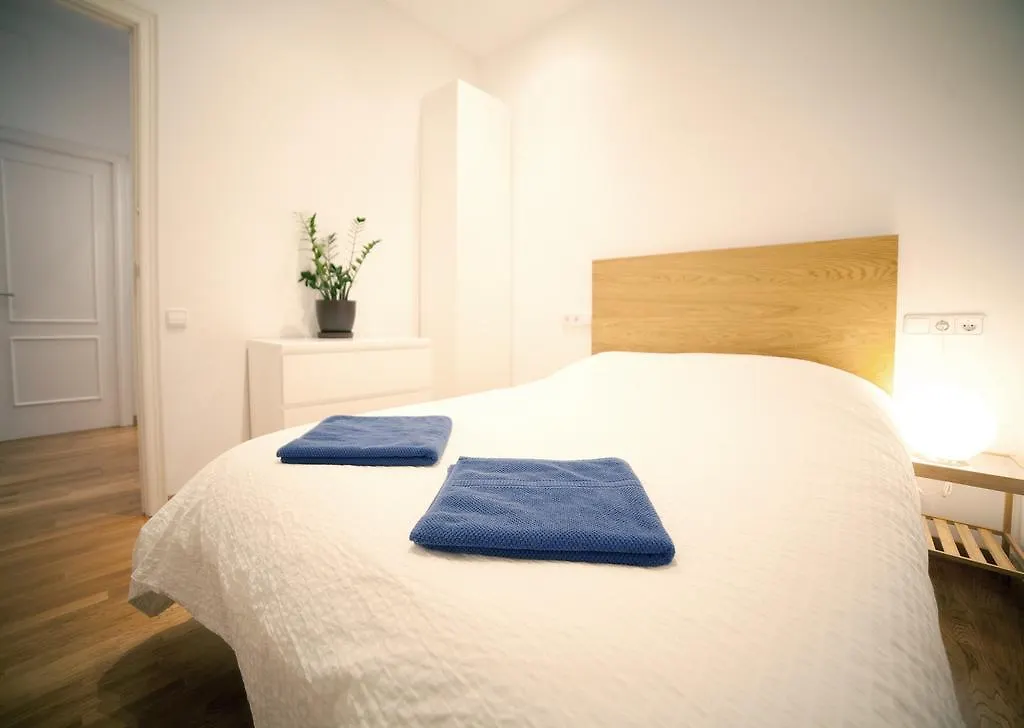 Apartment In Plaza Catalunya Barcelona